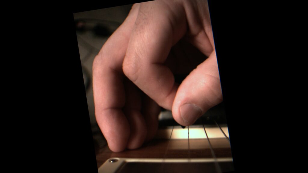 Michael Angelo Batio's picking motion filmed by the ShredCam